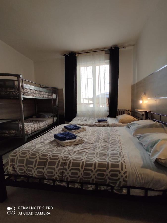 Hotel Le Bon Moine แร็งส์ ภายนอก รูปภาพ