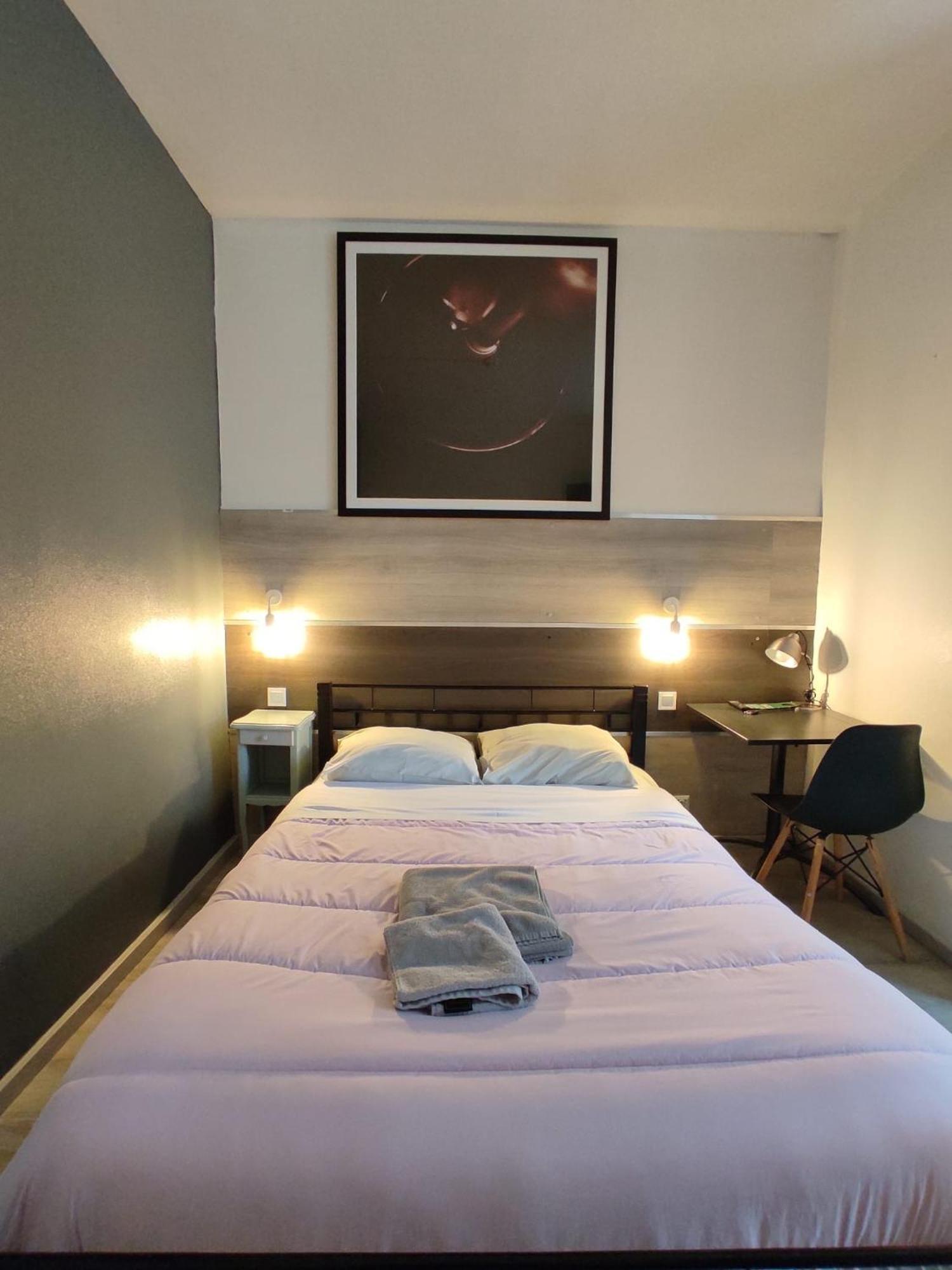 Hotel Le Bon Moine แร็งส์ ภายนอก รูปภาพ
