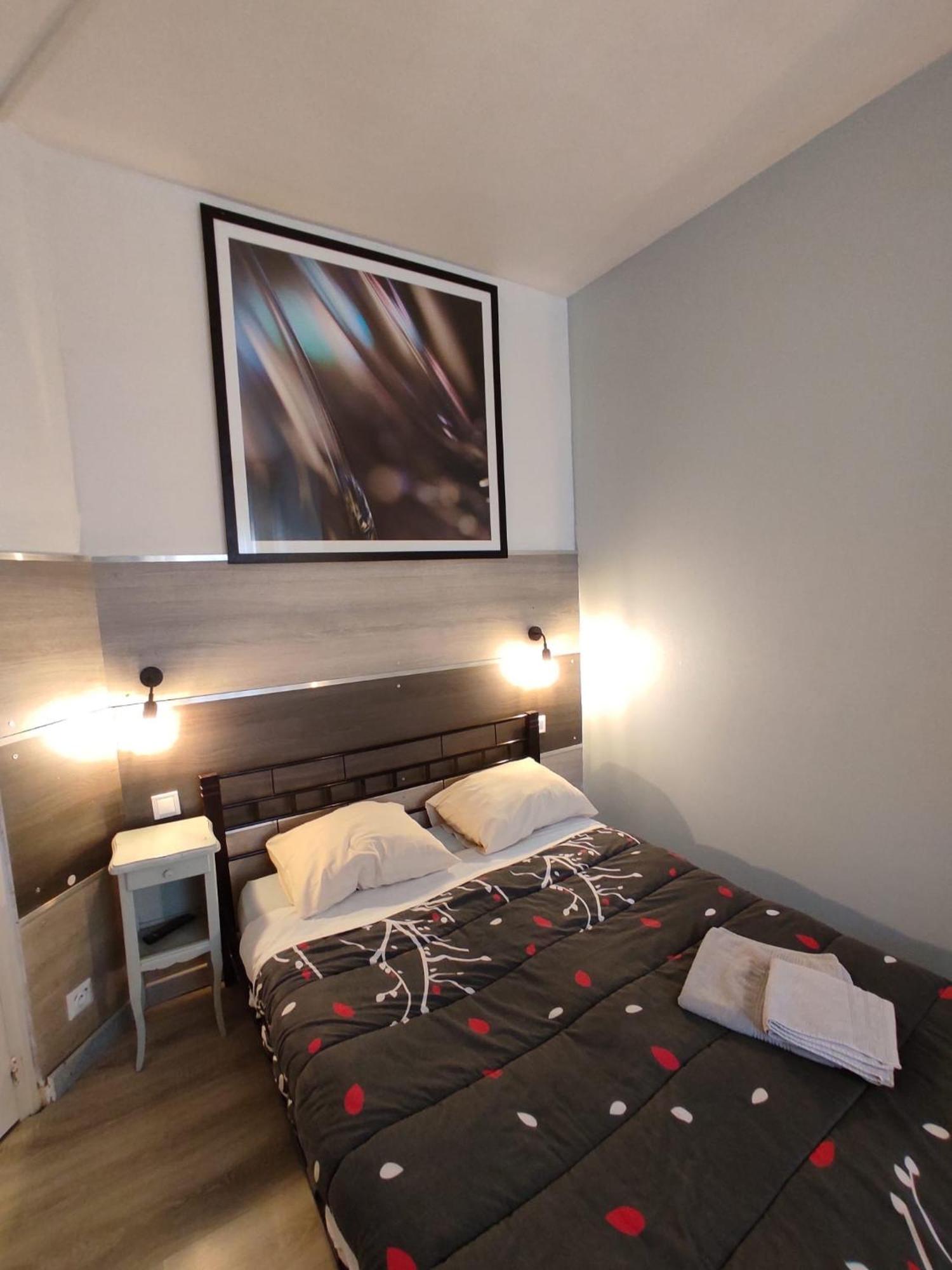 Hotel Le Bon Moine แร็งส์ ภายนอก รูปภาพ
